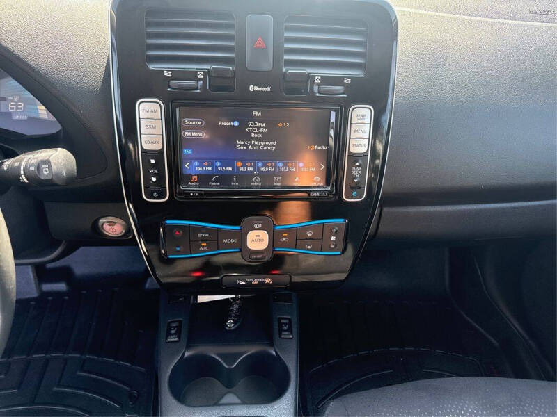 2017 Nissan LEAF SV