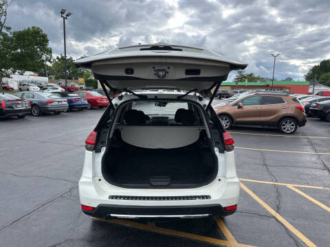 2020 Nissan Rogue SV