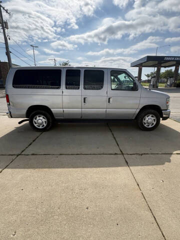 2013 Ford E-Series E-350 SD XLT