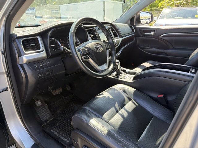 2016 Toyota Highlander