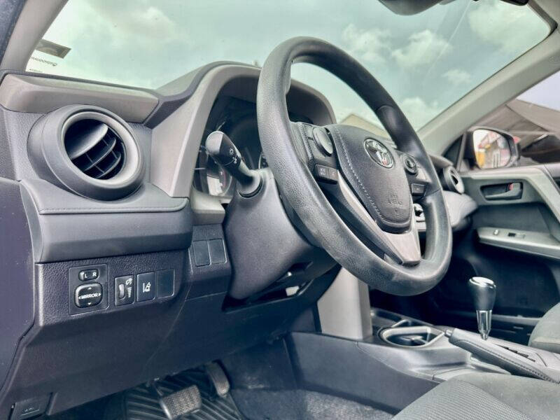 2018 TOYOTA RAV4 SUV / Crossover - $23,995