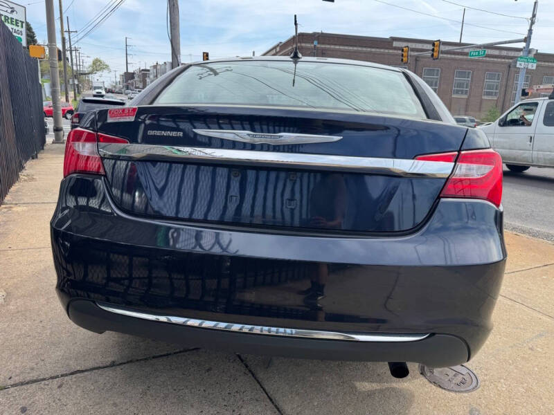 2012 Chrysler 200 LX