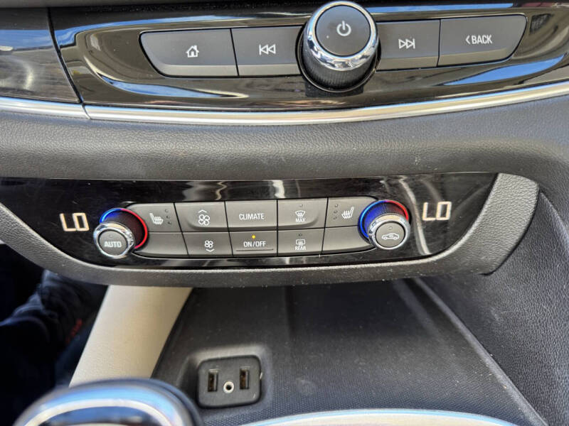 2018 Buick Enclave Essence