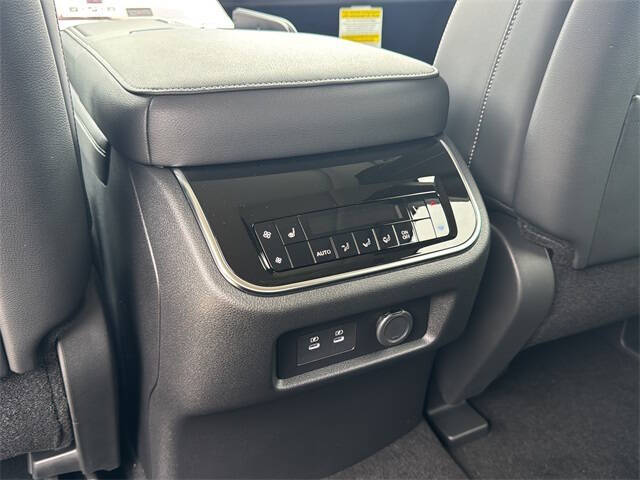 2026 Infiniti QX80 Pure