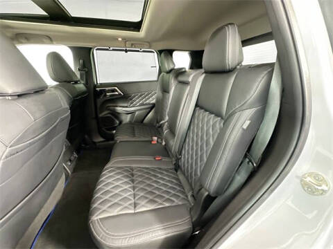 2023 Mitsubishi Outlander PHEV SEL