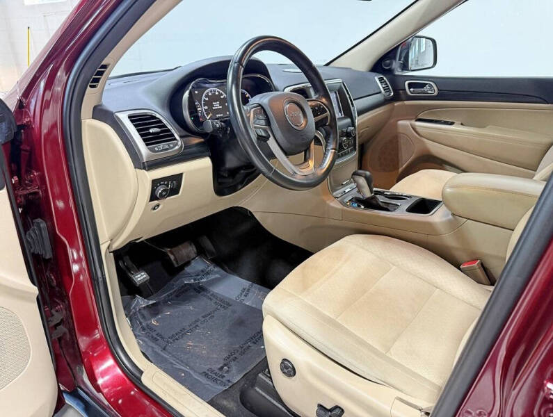 2019 Jeep Grand Cherokee Laredo E