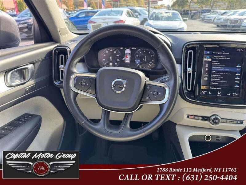 2019 Volvo XC40 T5 Momentum