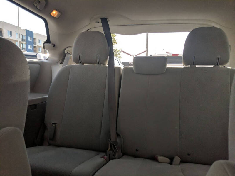 2014 Toyota Sienna L 7-Passenger
