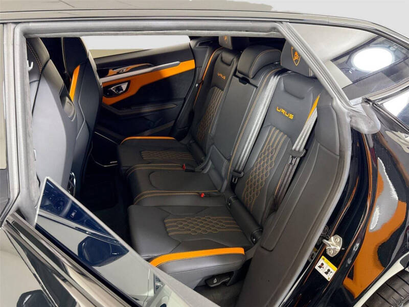 2024 Lamborghini Urus S