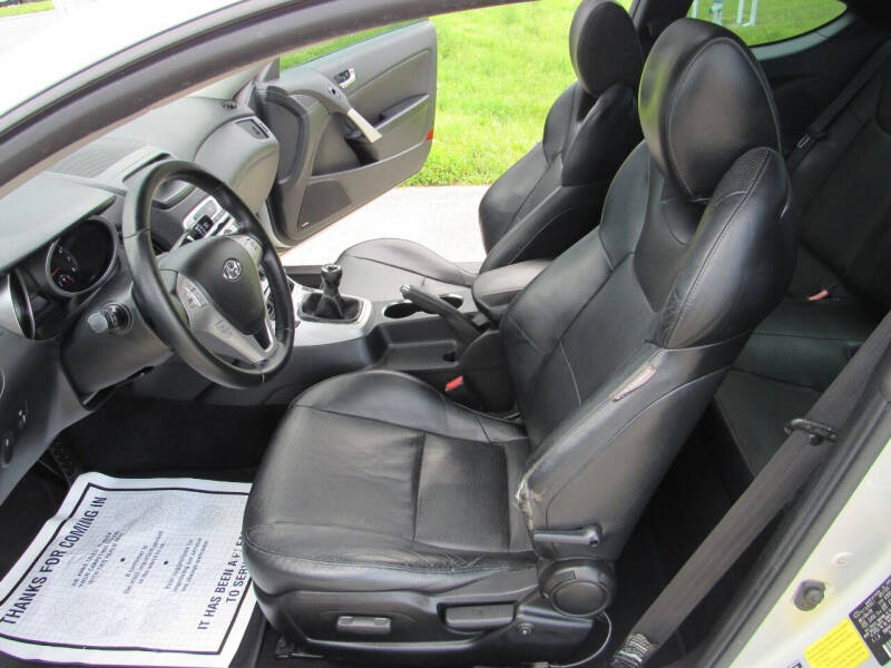 2010 Hyundai Genesis Coupe 3.8L Track