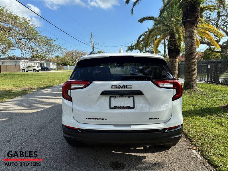 2023 GMC Terrain SLT