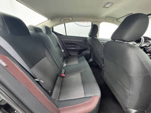 2020 Nissan Versa SR