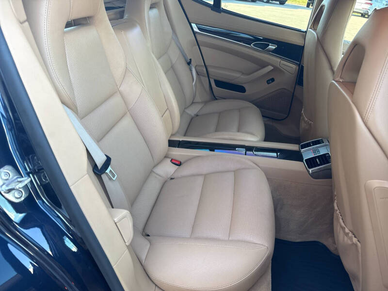 2012 Porsche Panamera 4