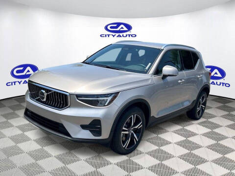 2024 Volvo XC40 B5 Core Bright Theme