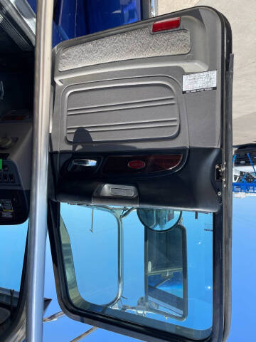 2015 Peterbilt 389