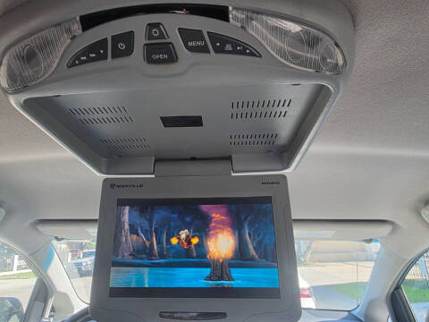 2013 Toyota Sienna SE 8-Passenger