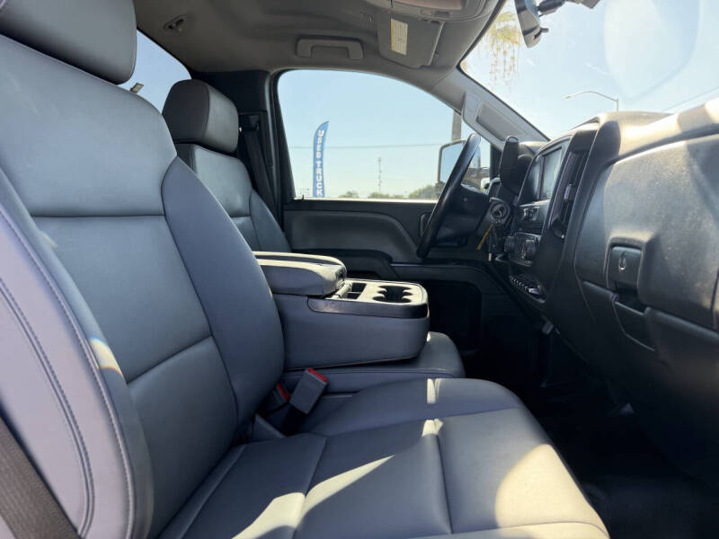 2021 Chevrolet Silverado 5500HD