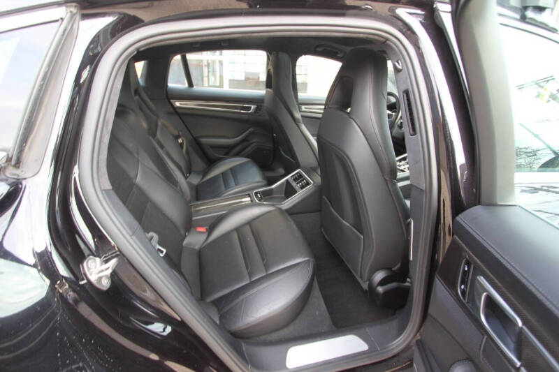 2017 Porsche Panamera Turbo