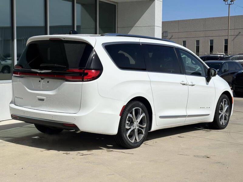 2026 Chrysler Pacifica Pinnacle