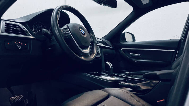 2017 BMW 3 Series 330i xDrive