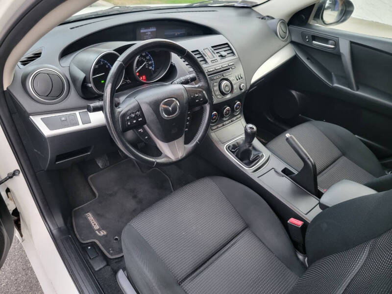 2013 Mazda MAZDA3 i Touring