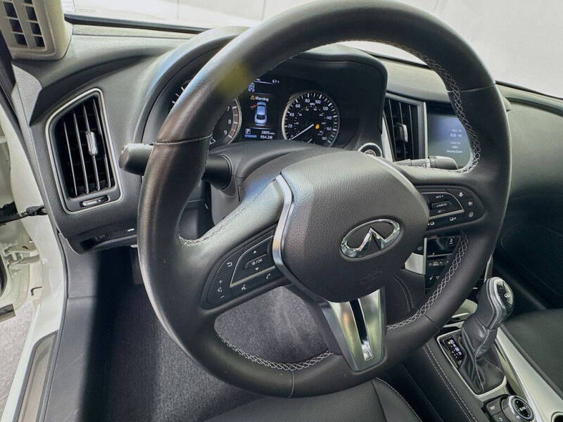 2022 Infiniti Q50 Luxe