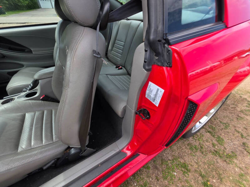 2004 Ford Mustang GT Deluxe