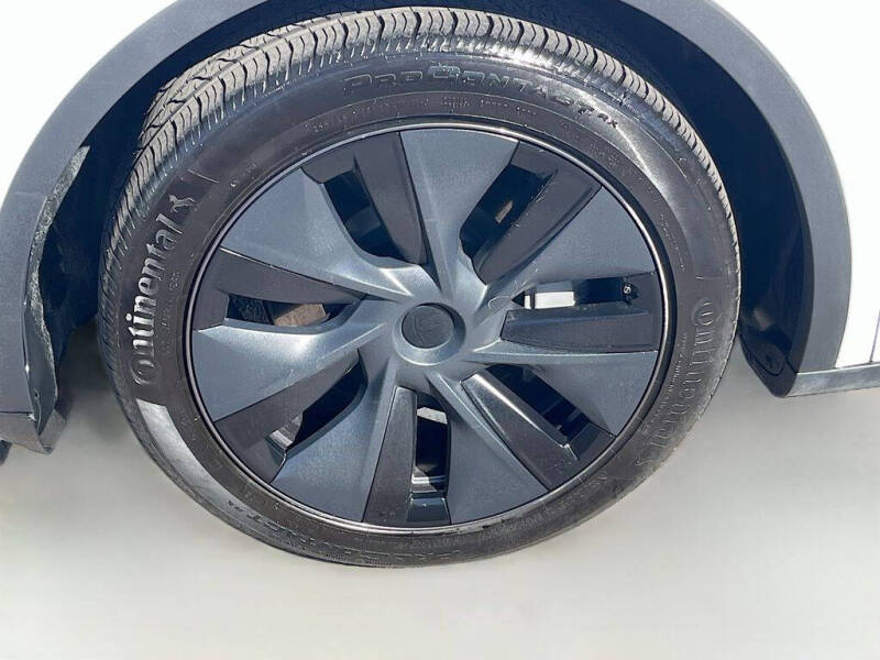 2025 Tesla Model Y Long Range