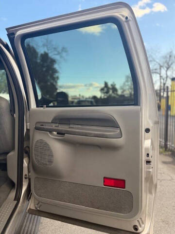 2003 Ford Excursion XLT