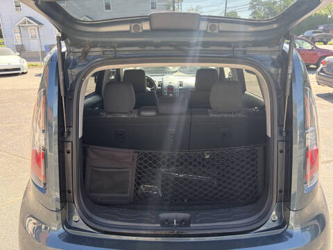 2011 Kia Soul +