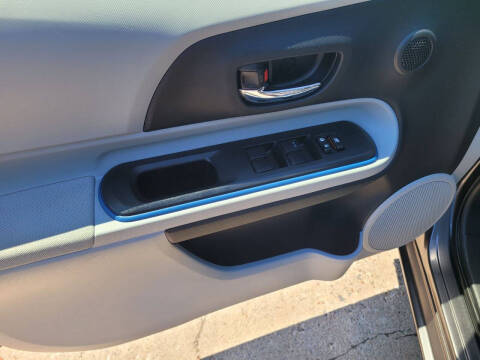 2013 Toyota Prius c
