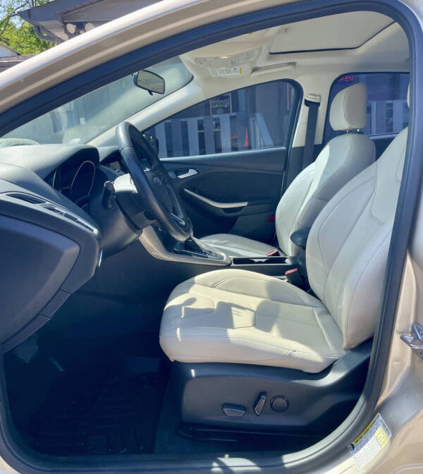 2017 Ford Focus Titanium