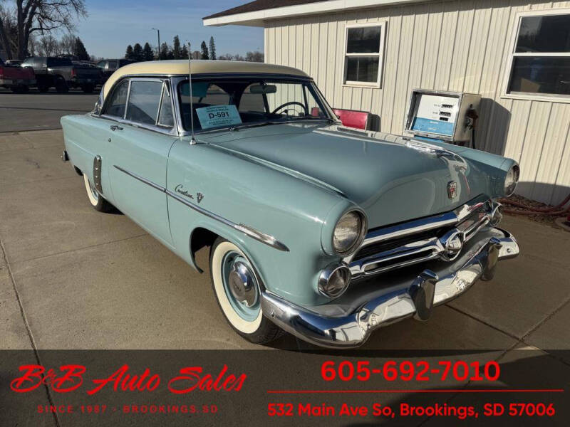 1952 Ford Crestline
