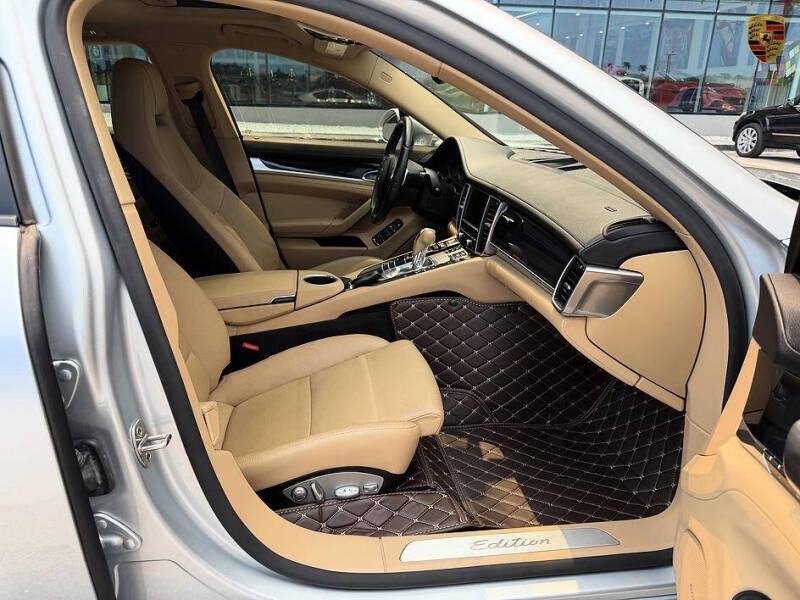 2016 Porsche Panamera