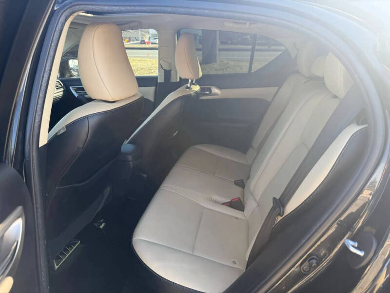 2017 Lexus CT 200h
