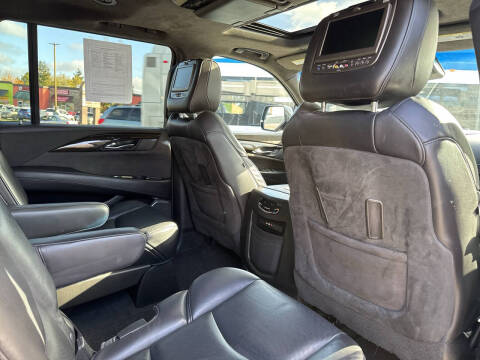 2016 Cadillac Escalade ESV Platinum