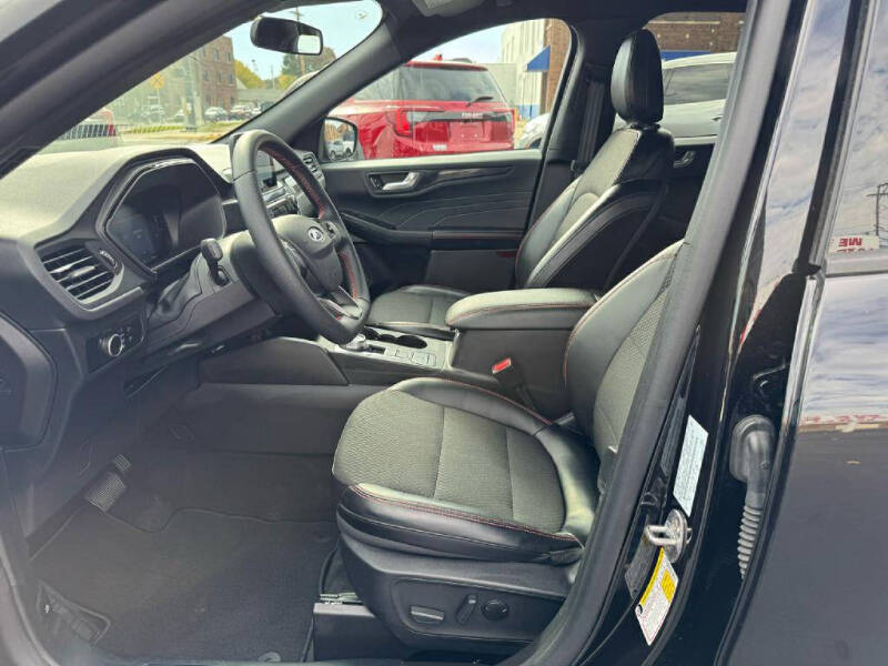 2025 Ford Escape ST-Line