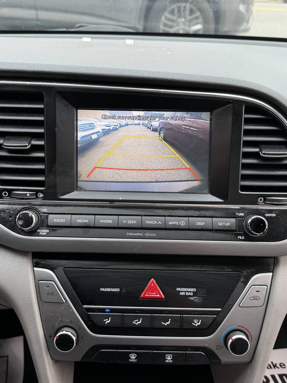 2017 Hyundai Elantra SE 4dr Sedan PZEV (US) - Black exterior view 8