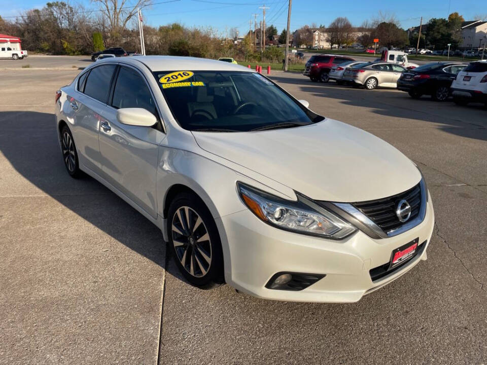 2016 Nissan Altima for sale at Martinson's Used Cars in Altoona, IA