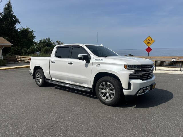 2019 Chevrolet Silverado 1500 High Country's photo