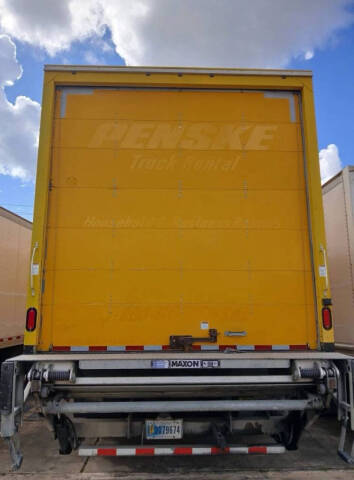 2019 Freightliner M2 106