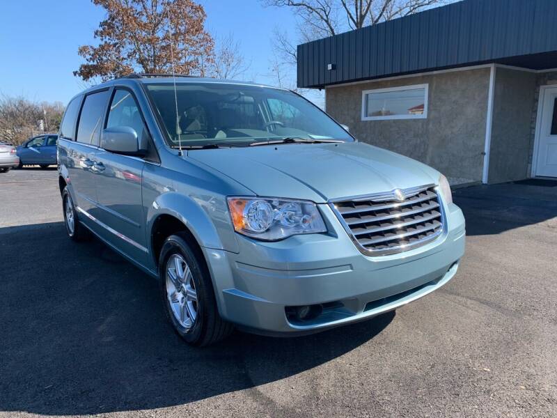 2008 Chrysler Town and Country for sale at Atkins Auto Sales in Morristown TN