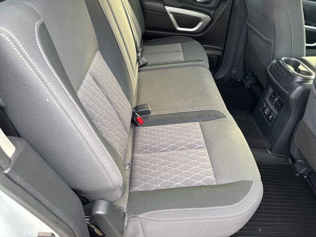 2024 Nissan Titan SV