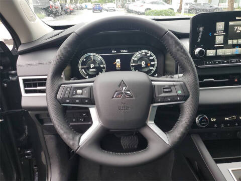 2025 Mitsubishi Outlander PHEV SE