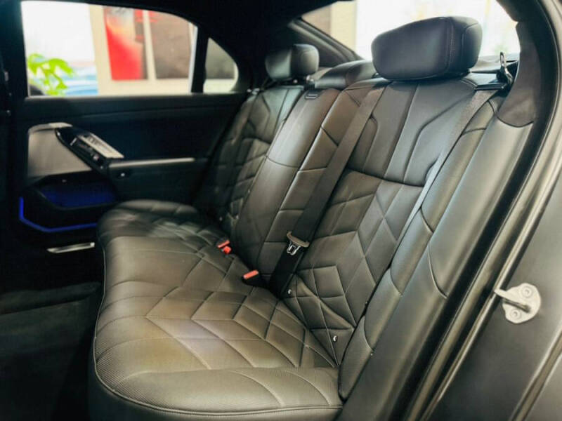 2023 BMW 7 Series 760i xDrive