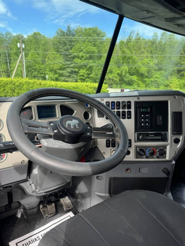 2013 Mack Granite