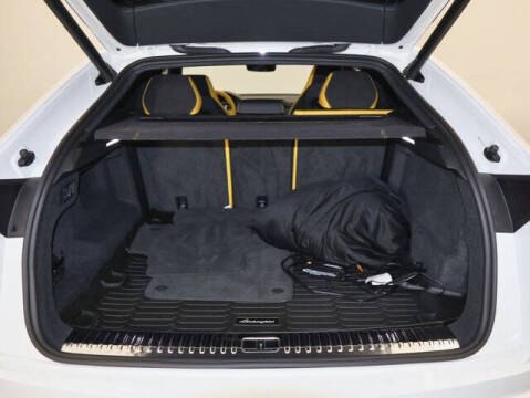 2022 Lamborghini Urus