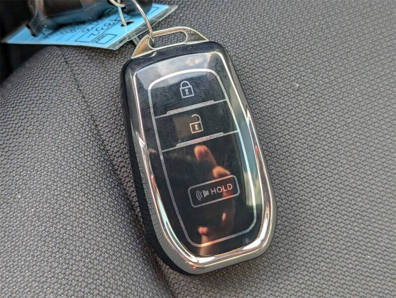 2023 Toyota Corolla Hatchback SE