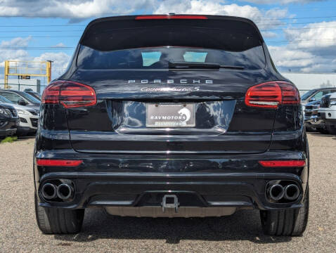2016 Porsche Cayenne Turbo S