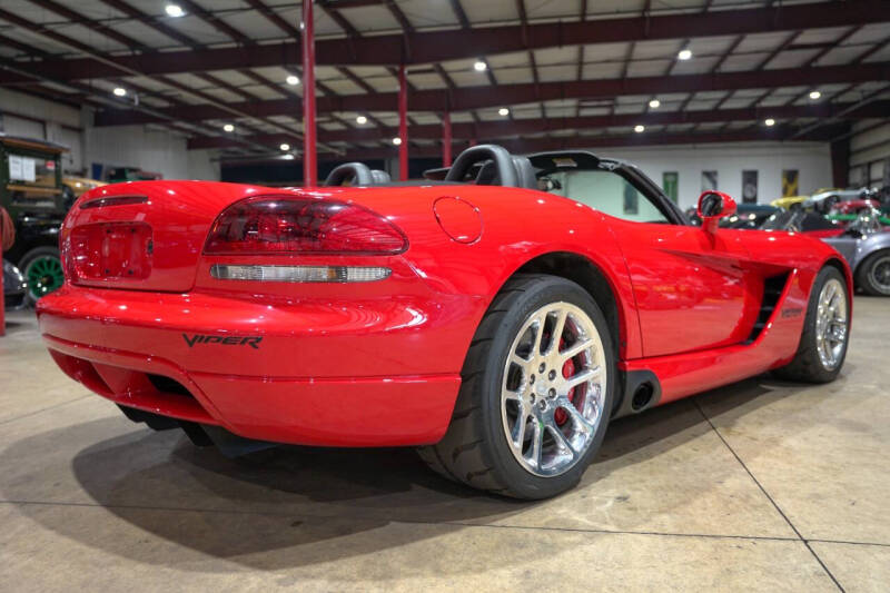 2004 Dodge Viper SRT-10